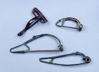 Cuatro broches, Edad de Hierro Temprana, 600-100 a.C.